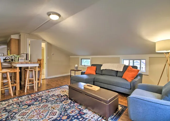 Idyllic Wallingford Retreat - Near Skiing & Hiking