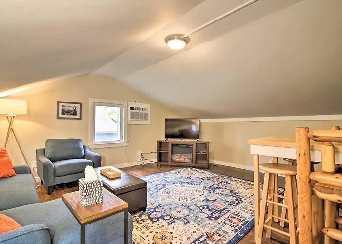 Idyllic Wallingford Retreat - Near Skiing & Hiking